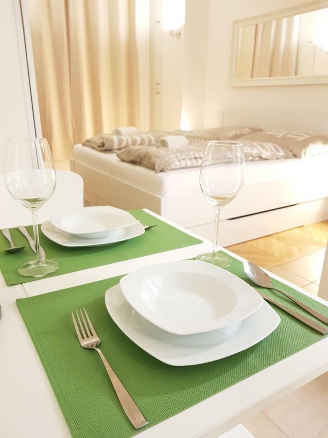Cozy Studio With Parking Near City Center Praga Zewnętrze zdjęcie