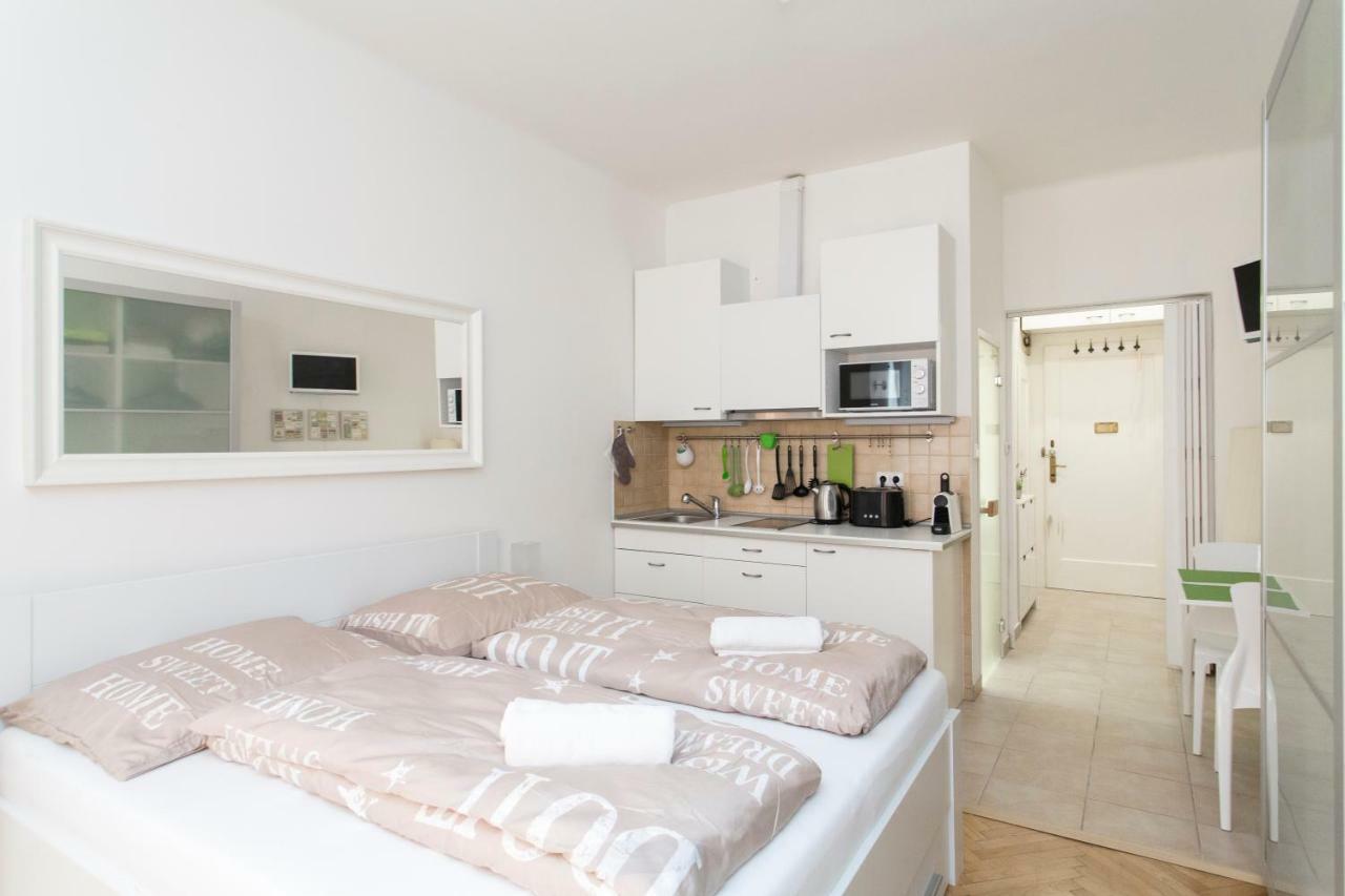 Cozy Studio With Parking Near City Center Praga Zewnętrze zdjęcie